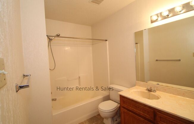 4 beds, 2 baths, $1,550