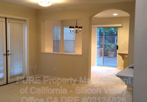 3 beds, 2.5 baths, 1,354 sqft, $4,700