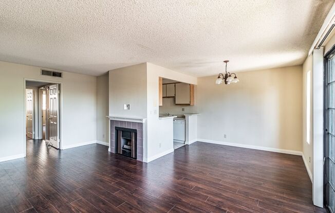 10737 La Grange Avenue