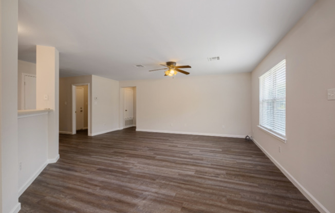 394 DANDELION LOOP