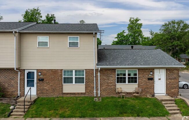 Naveen Pine Townhomes