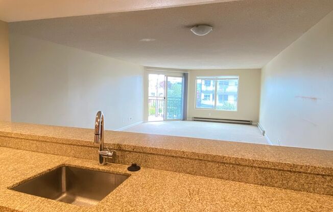 2 beds, 2 baths, 1,031 sqft, $2,695, Unit 102
