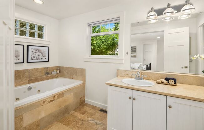 4 beds, 2.5 baths, $6,300
