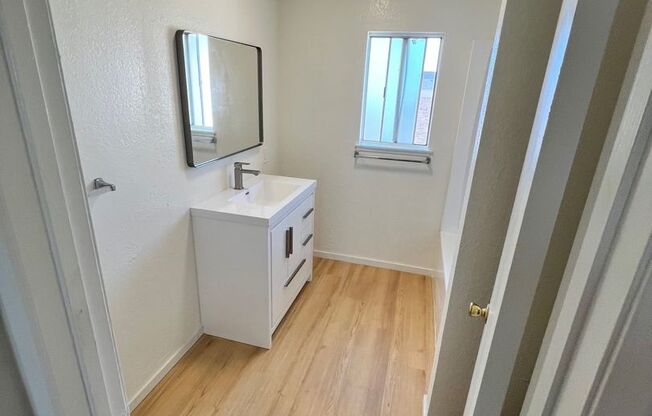 B- 6-Unit  9532-9536 1/2 Cedar Street.