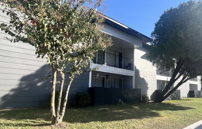 2 beds, 2 baths, 900 sqft, $1,540, Unit 1063