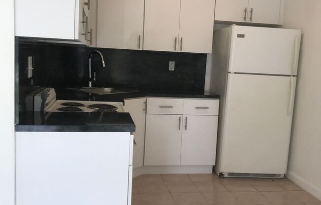 Studio, 1 bath, $1,450, Unit 1333-5