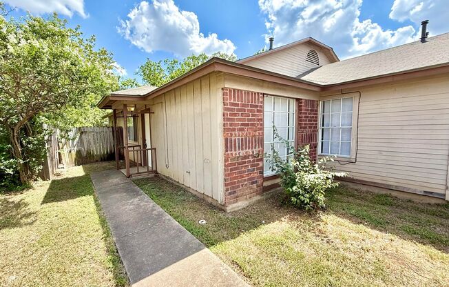 Duplex for Lease in Round Rock
