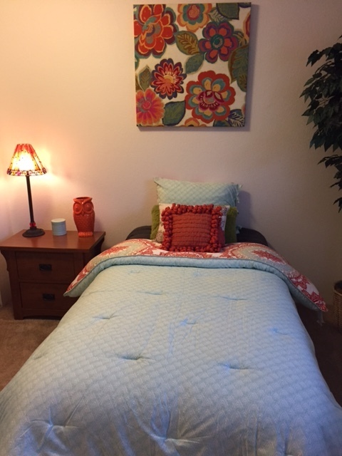 2 beds, 1 bath, 895 sqft, $1,760, Unit M306