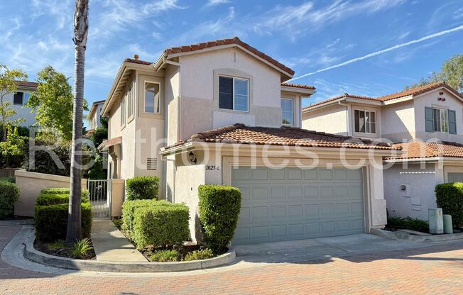 Mira Mesa, 11625 Compass Point Drive North #6 - Great location! Close to shopping, restaurants, theatre, and the 15!
