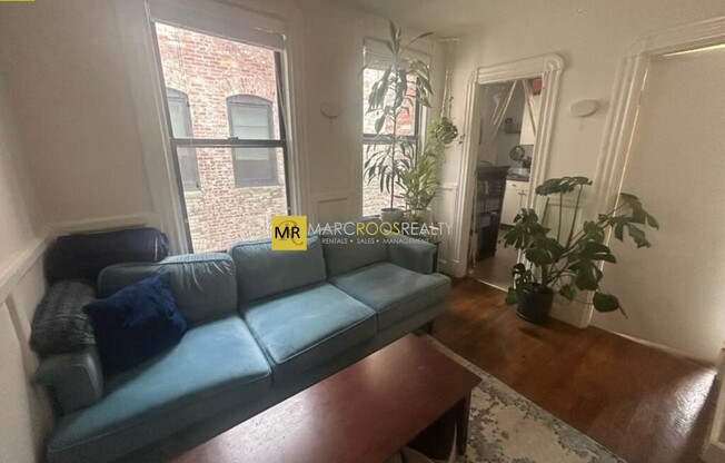 100 MYRTLE ST