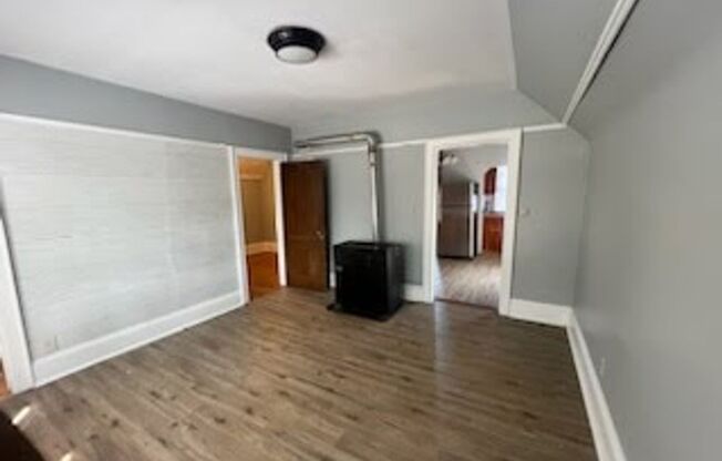 2 beds, 2 baths, $1,295