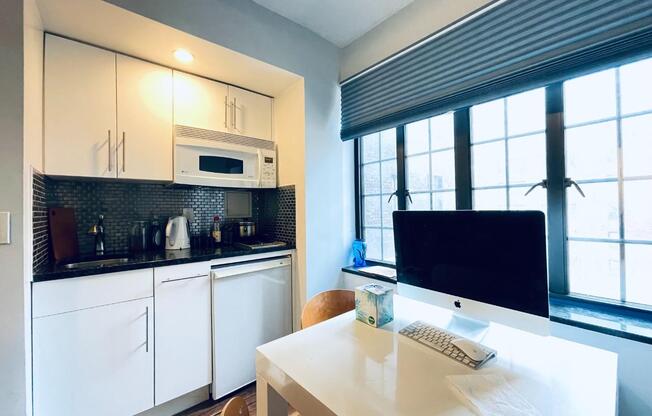 Studio, 1 bath, $2,700, Unit 516