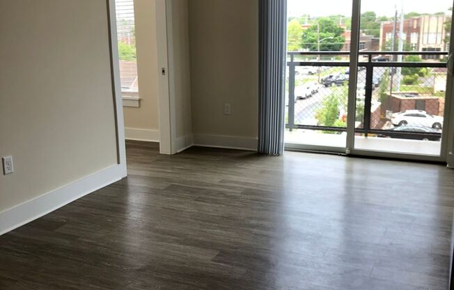 2 beds, 2 baths, 600 sqft, $1,799, Unit 219