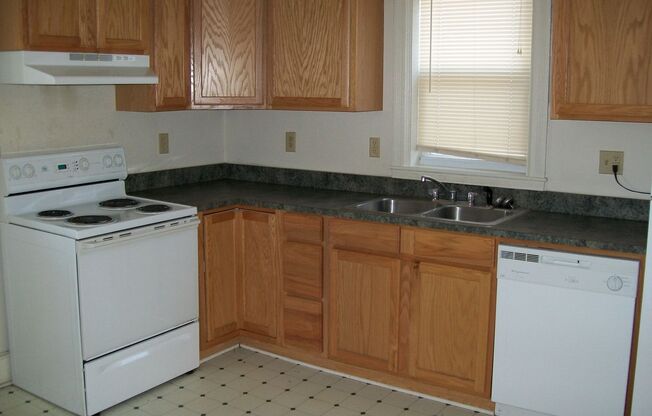 Duplex 249 Cleveland Ave
