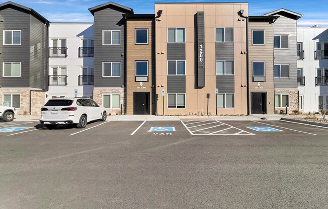 Studio, 1 bath, $1,350, Unit A204