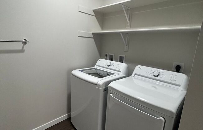 1 bed, 1.5 baths, 941 sqft, $1,765, Unit 224 - L1085 LOFT