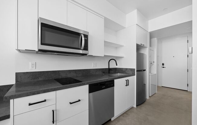 Studio, 1 bath, 347 sqft, $1,895, Unit Unit 8