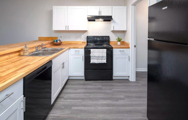3 beds, 3 baths, 1,160 sqft, $1,775