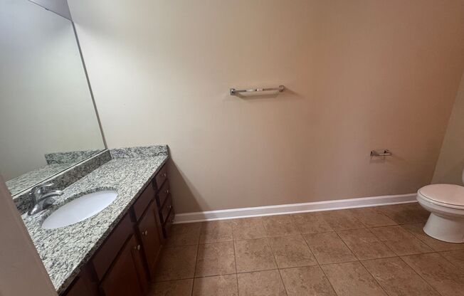 1 bed, 1 bath, 780 sqft, $795, Unit 252-D