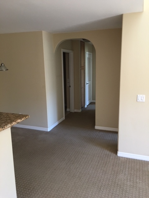 2 beds, 2 baths, $2,650, Unit Unit 284