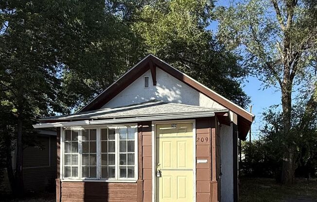 1 Bonus Room House close to Downtown