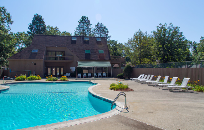 2 beds, 1 bath, 880 sqft, $1,895