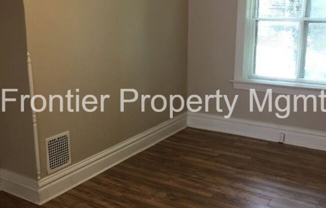 Ready for move in! Updated 1 Bedroom Tower Grove Apartment!