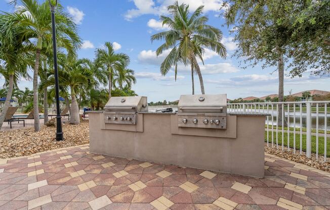 Grilling Area | Bay Breeze Villas