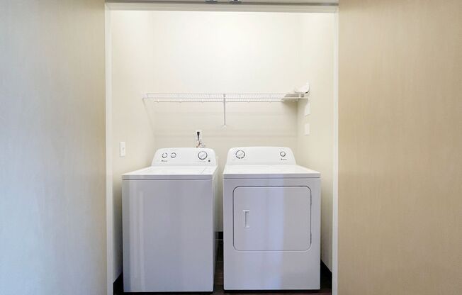 1 bed, 1 bath, 745 sqft, $1,205, Unit 113