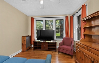 7 Lothian Rd # A