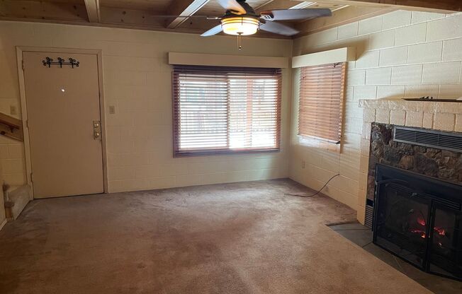 Upgraded and Cozy Al Tahoe Cabin - long term rental