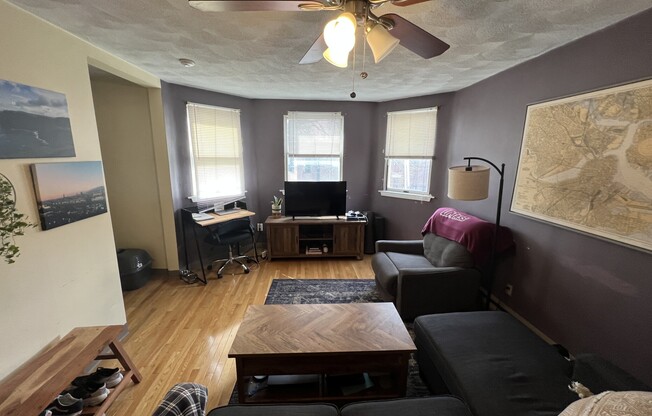 1 bed, 1 bath, $2,850, Unit 2B