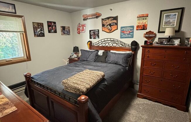 1 bed, 1 bath, 1 sqft, $895, Unit 1038 Fond du Lac Ave Unit 310