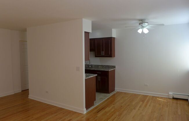 Foster Beach Apartments