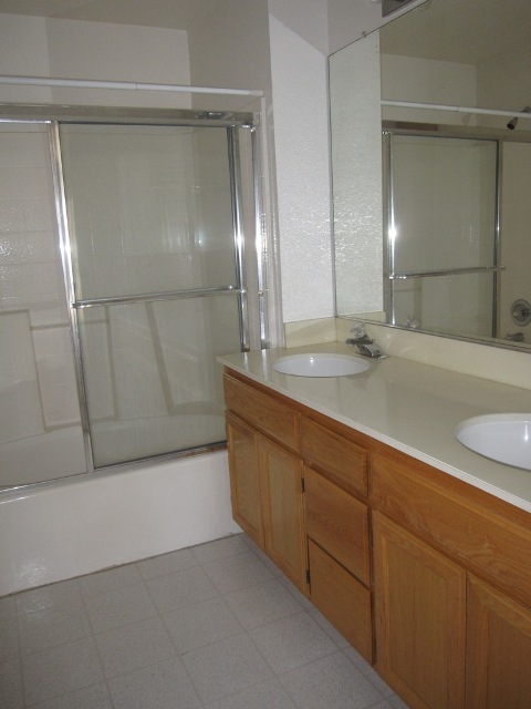 2 beds, 2 baths, $2,700