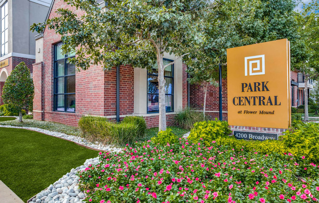Exterior of Park Central at Flower Mound leasing office