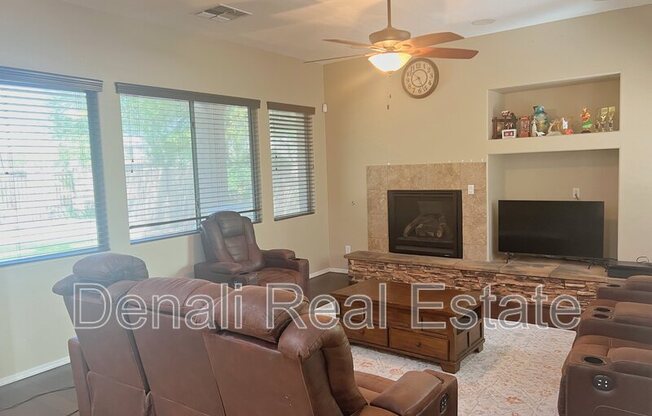 32604 N 24 DR