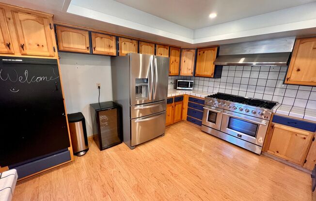 Fully Furnished Incline Home