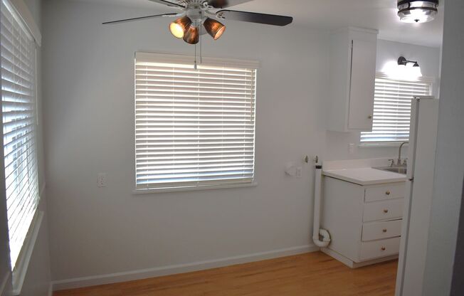 Delaware Street Apartments, 728 A - D (COF)