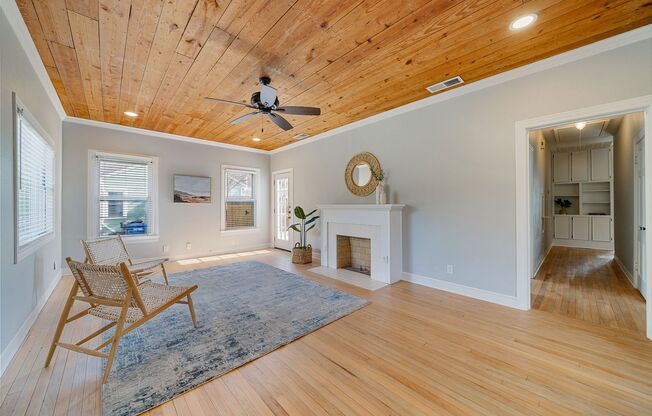 433 Cole - 3/Bed 2/Bath - $1900.00/month