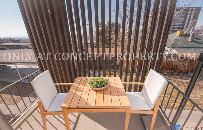 2 beds, 1 bath, 790 sqft, $1,399, Unit 28