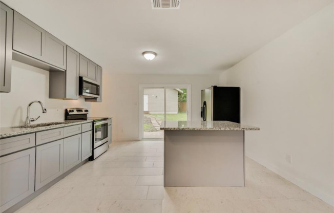 1110 WYCLIFF DR