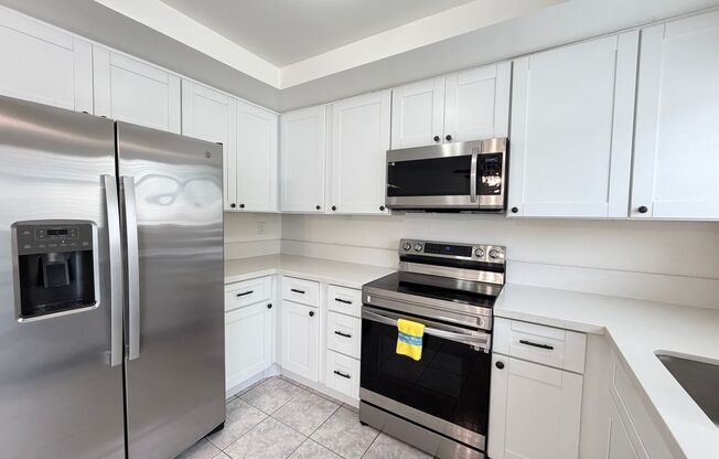 2BR/1.5BA Condo in the heart of Oceanside