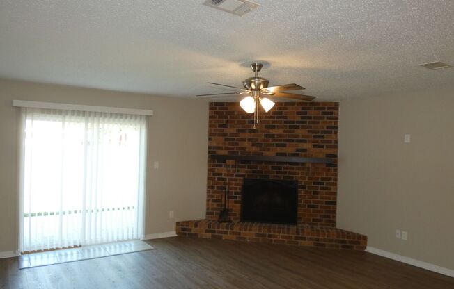 3 beds, 2 baths, $1,675