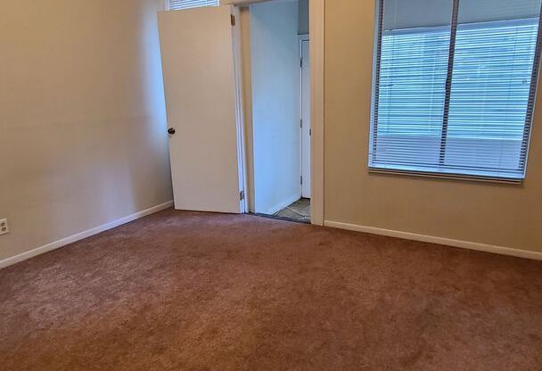 1 bed, 1 bath, 750 sqft, $2,595, Unit 241