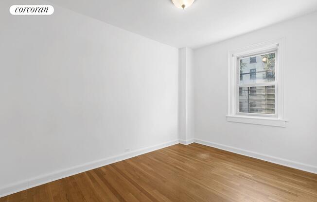 1058 STERLING PL