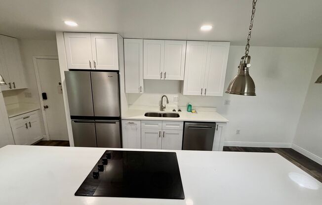 2 Bedroom Condo on Bayshore!