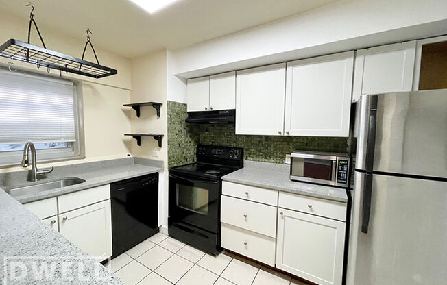 4950 North Marine Dr. 402