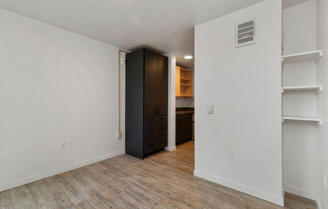 Studio, 1 bath, 200 sqft, $1,015