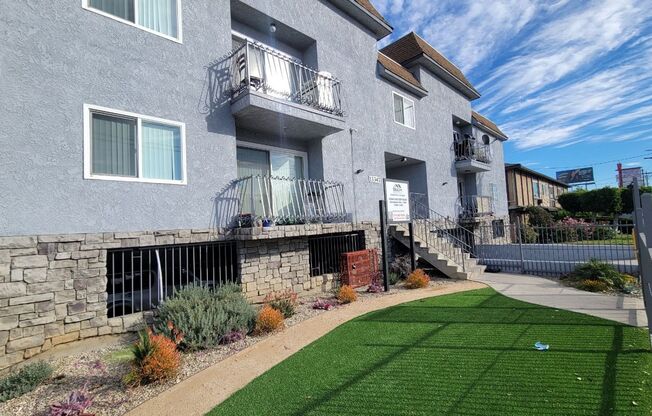 13347 VICTORY BLVD.